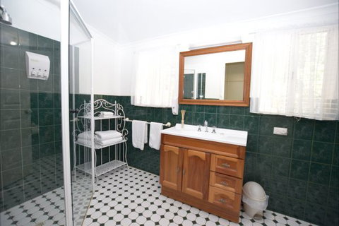 The Provincial Bed & Breakfast - Geraldton Accommodation 4