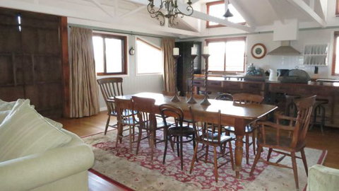 The Loch Barn - Geraldton Accommodation 2