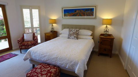 The Ridge Retreat Mollymook - Geraldton Accommodation 2