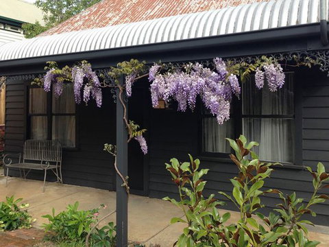 The Gold House - Geraldton Accommodation 0