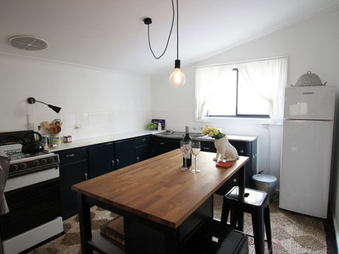 The Gold House - Geraldton Accommodation 5