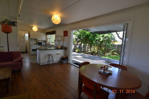 The Classic Beach House - Geraldton Accommodation 3