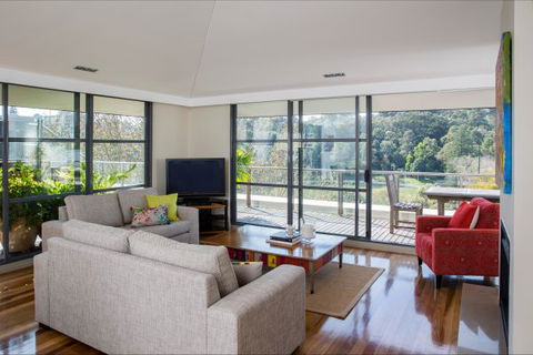 Trumper Loft - Geraldton Accommodation 5