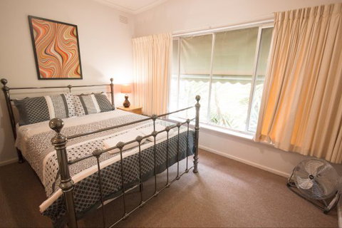 Wang Stays And Short Stops - Geraldton Accommodation 2