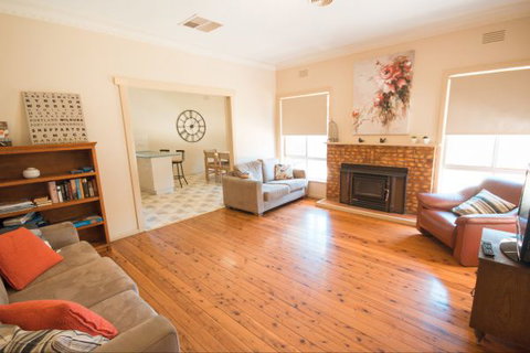 Wang Stays And Short Stops - Geraldton Accommodation 5