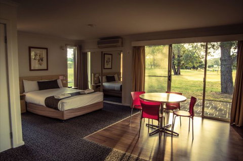 Yowani Country Club - Geraldton Accommodation 0