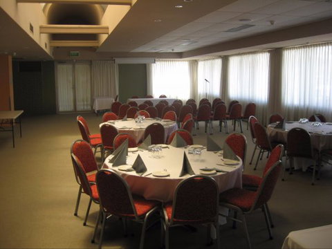 Yowani Country Club - Geraldton Accommodation 3