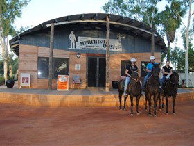 Murchison Oasis Roadhouse, Motel, Caravan Park - Geraldton Accommodation 3