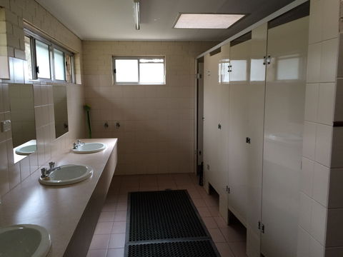Ardern's Caravan Park Myrtleford - Geraldton Accommodation 5