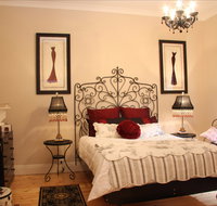 Azalea Cedar-Rose Villa - Geraldton Accommodation