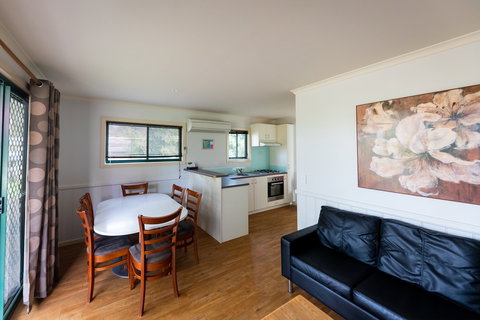 Eildon Riverside Holiday Park - Geraldton Accommodation 3