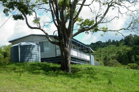 Halls Country Cottages - Geraldton Accommodation 1