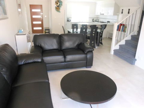 Oaklands Junction - Geraldton Accommodation 1