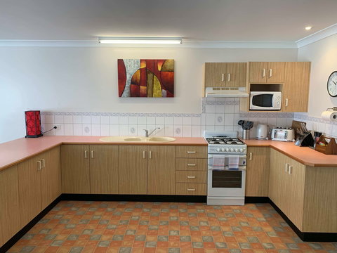 Obadiah Country Cottages - Geraldton Accommodation 4