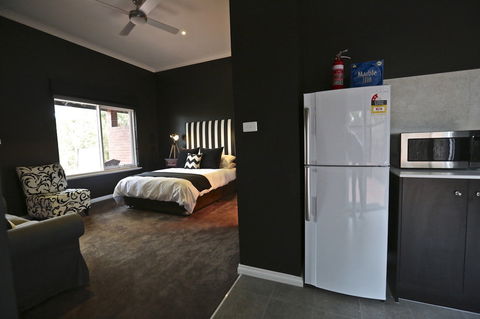 One Paddock Currency Creek Winery - Geraldton Accommodation 2