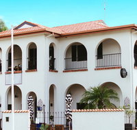The Med Crescent Head - Geraldton Accommodation