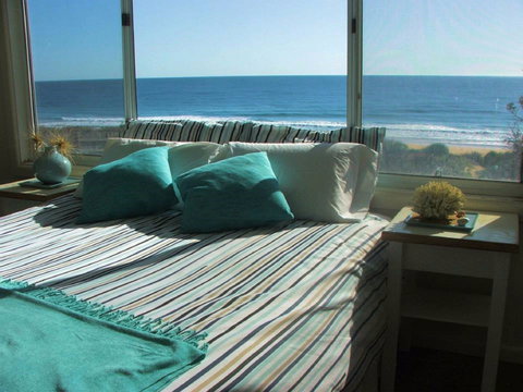 The Beach House Culburra - Geraldton Accommodation 0