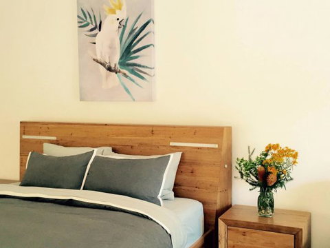 Tilba Lake House - Geraldton Accommodation 1