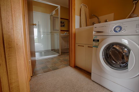 Viewenmore Villa Bed & Breakfast - Geraldton Accommodation 5