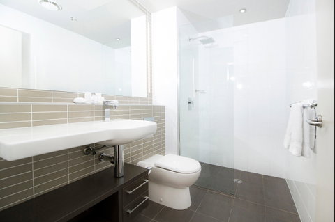 Abode Woden - Geraldton Accommodation 6