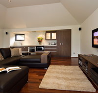 Chandeliers on Abbey - Geraldton Accommodation