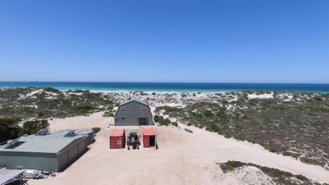 Fowlers Bay Beach House - Geraldton Accommodation 0