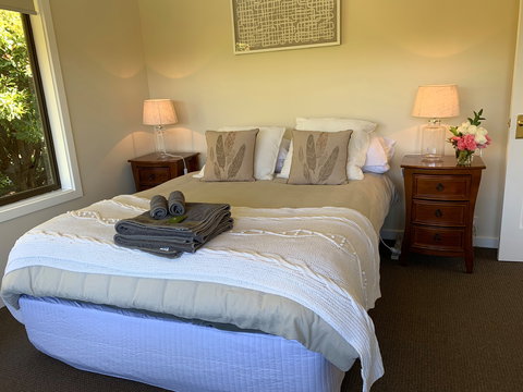 Hahndorf Luxury Lodge - Geraldton Accommodation 1