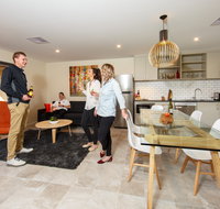 Howlong Country Golf Club Motel - Geraldton Accommodation