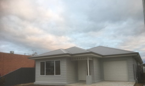 Milawa Vineyard Views - Geraldton Accommodation 1