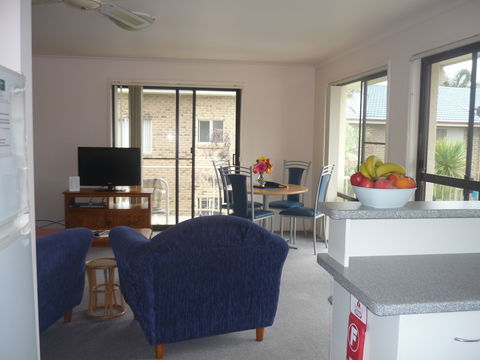 Ocean Drive Apartments - Geraldton Accommodation 4