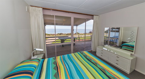 Sand Castles - Geraldton Accommodation 3