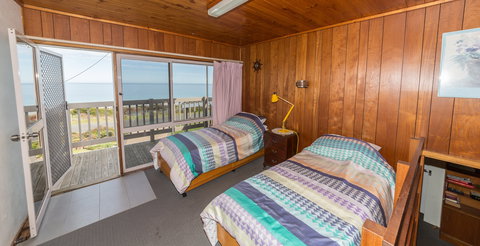 Sand Castles - Geraldton Accommodation 4