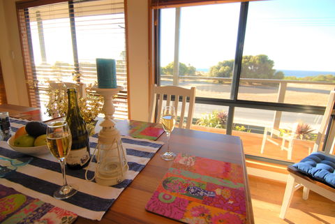 Shorelines - Geraldton Accommodation 1