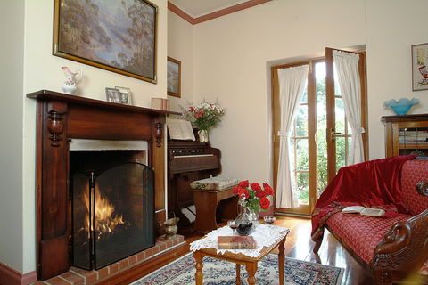 Amanda's Cottage 1899 - Geraldton Accommodation 0