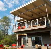 Aruma Executive Holiday Home - Geraldton Accommodation