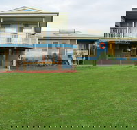 Baudins View Holiday House - Geraldton Accommodation