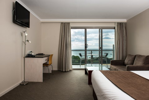 Beachfront  Bicheno - Geraldton Accommodation 1