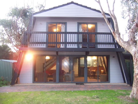 Century 21 SouthCoast: Pink Gums - Geraldton Accommodation 0