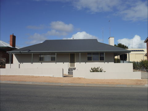 Jetty Views - Geraldton Accommodation 0