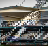 Page Drive Blanchetown  -River Shack Rentals - Geraldton Accommodation