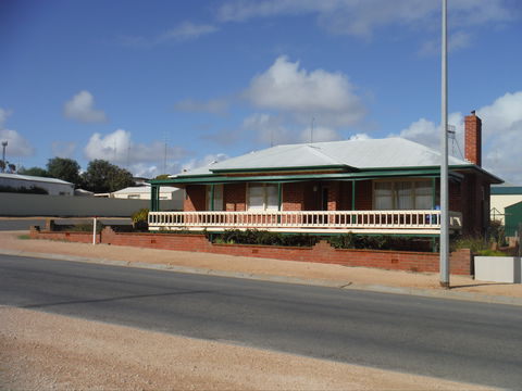 Sea Crest - Geraldton Accommodation 0