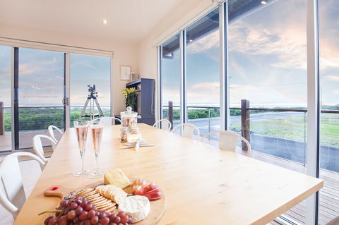 The Lookout - Geraldton Accommodation 2