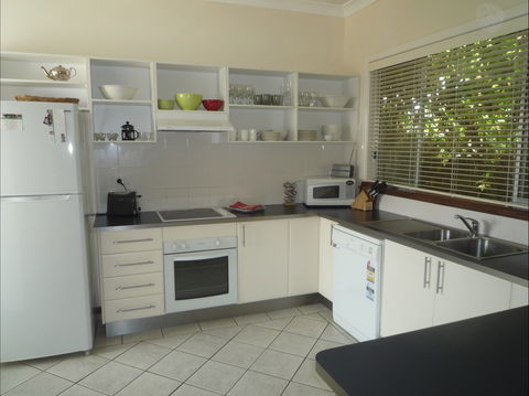 Apartments On-The-Park: 47  March - Geraldton Accommodation 2
