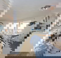 Cottesloe Blue Apartment - Geraldton Accommodation