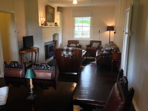 Crookwell Farmhouse - Geraldton Accommodation 1