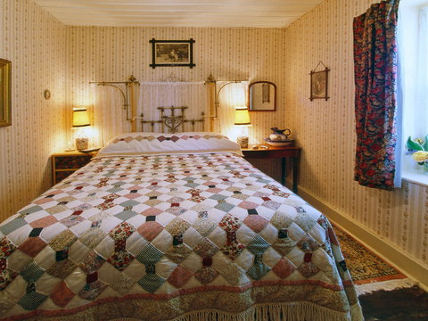 Hamilton's Cottage Collection And Country Gardens - Emmas Cottage - Geraldton Accommodation 1