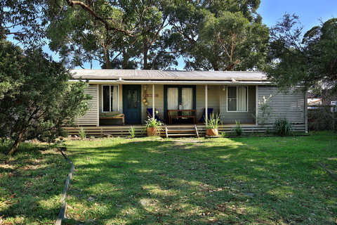 Innisfree - Geraldton Accommodation 0