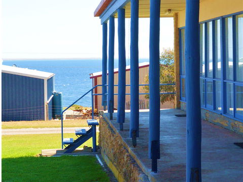 Island View Holiday Apartments - Geraldton Accommodation 0