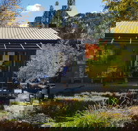 Mountain River House - Geraldton Accommodation