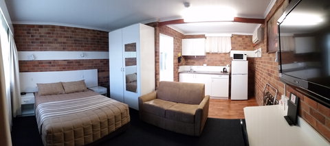 Tally Ho Motor Inn - Geraldton Accommodation 0